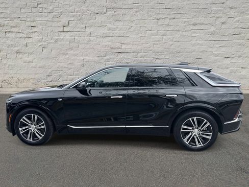 New 2025 Cadillac Lyriq Luxury image 8