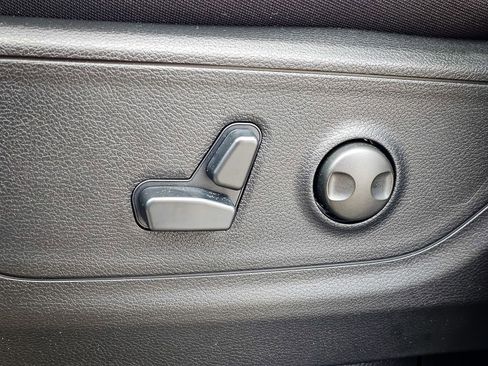 New 2026 RAM 1500 4x4 Crew Cab image 16