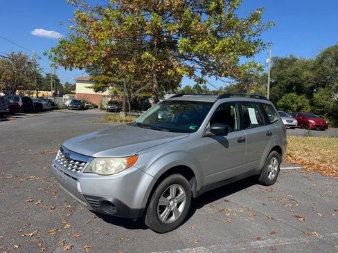 Used 2011 Subaru Forester 2.5X image 2