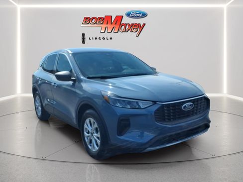 Used 2023 Ford Escape Active AWD/4WD image 3