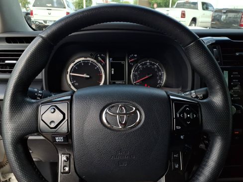 Used 2023 Toyota 4Runner TRD Off-Road Premium w/ Off Road Premium Plus Package AWD/4WD image 19