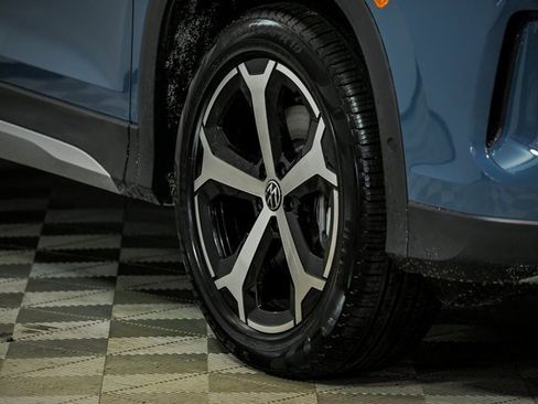 New 2026 Volkswagen Tiguan SE image 3