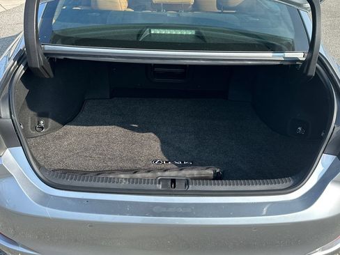Used 2024 Lexus ES 350 w/ Premium Package FWD image 18
