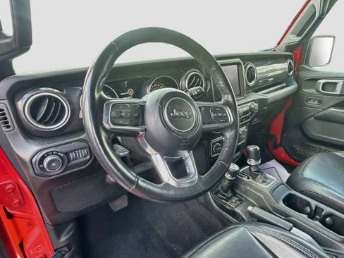 Used 2022 Jeep Wrangler Unlimited Sahara AWD/4WD image 12
