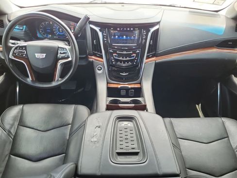 Used 2016 Cadillac Escalade Luxury AWD/4WD image 14