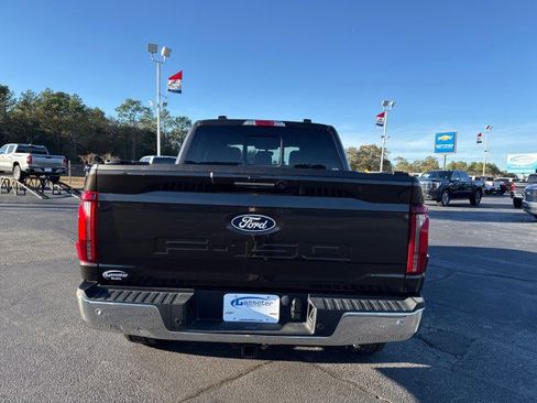 Used 2024 Ford F150 Lariat w/ FX4 Off-Road Package image 3