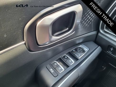 Certified 2024 Kia Sorento S w/ Panoramic Sunroof Package AWD/4WD image 23