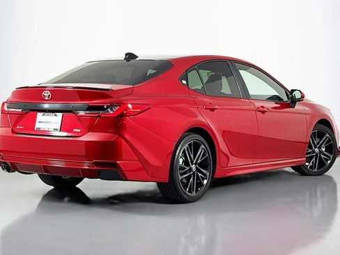 Used 2025 Toyota Camry XSE FWD image 12
