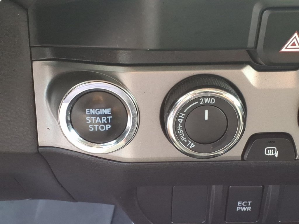 Used 2023 Toyota Tacoma SR5 AWD/4WD image 22