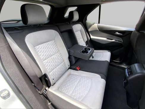 Used 2021 Chevrolet Equinox LS w/ LS Convenience Package FWD image 19