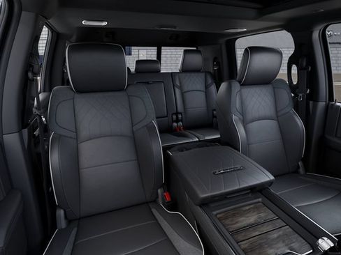 New 2026 RAM 3500 Limited AWD/4WD image 17