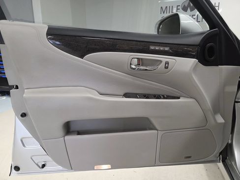 Used 2011 Lexus LS 460 L AWD/4WD image 18