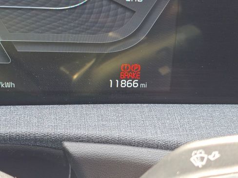 Certified 2024 Kia EV6 Light AWD/4WD image 30
