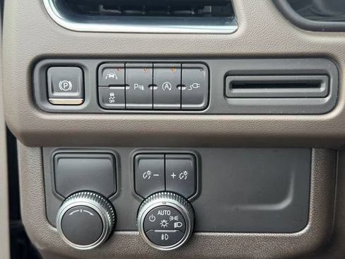 Used 2021 GMC Yukon XL SLT RWD image 21