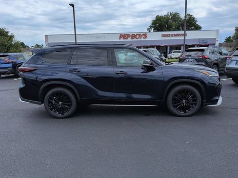 Certified 2025 Toyota Highlander XSE AWD/4WD image 8
