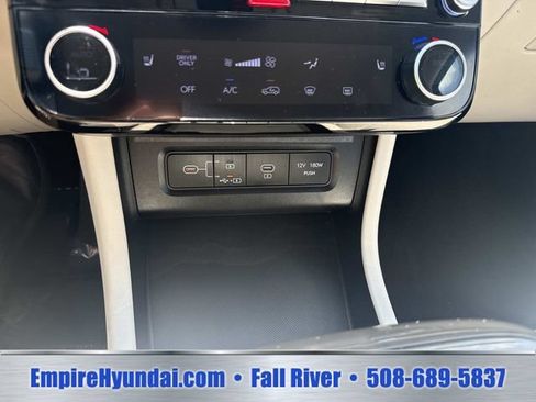 Used 2025 Hyundai Tucson Blue AWD/4WD image 24