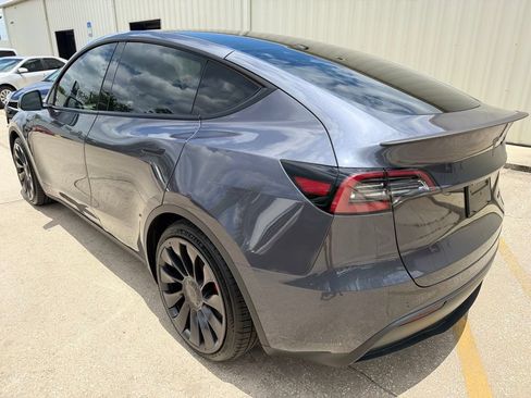 Used 2023 Tesla Model Y Performance AWD/4WD image 3
