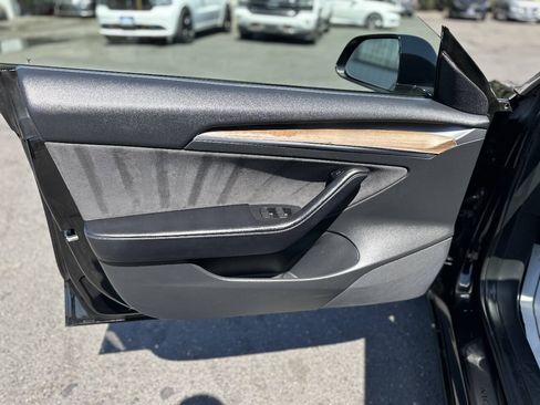 Used 2022 Tesla Model 3 Performance AWD/4WD image 10