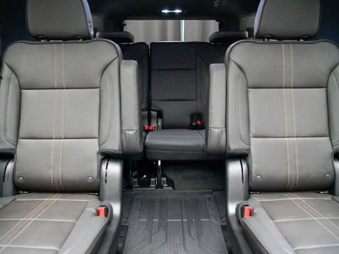 New 2026 Chevrolet Suburban High Country AWD/4WD image 27