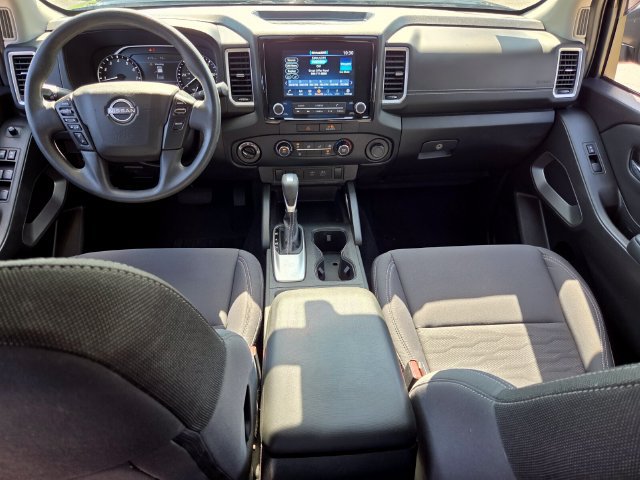 Used 2022 Nissan Frontier SV AWD/4WD image 14