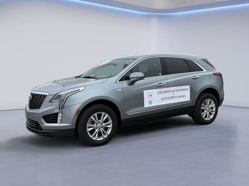 New 2025 Cadillac XT5 Luxury image 8