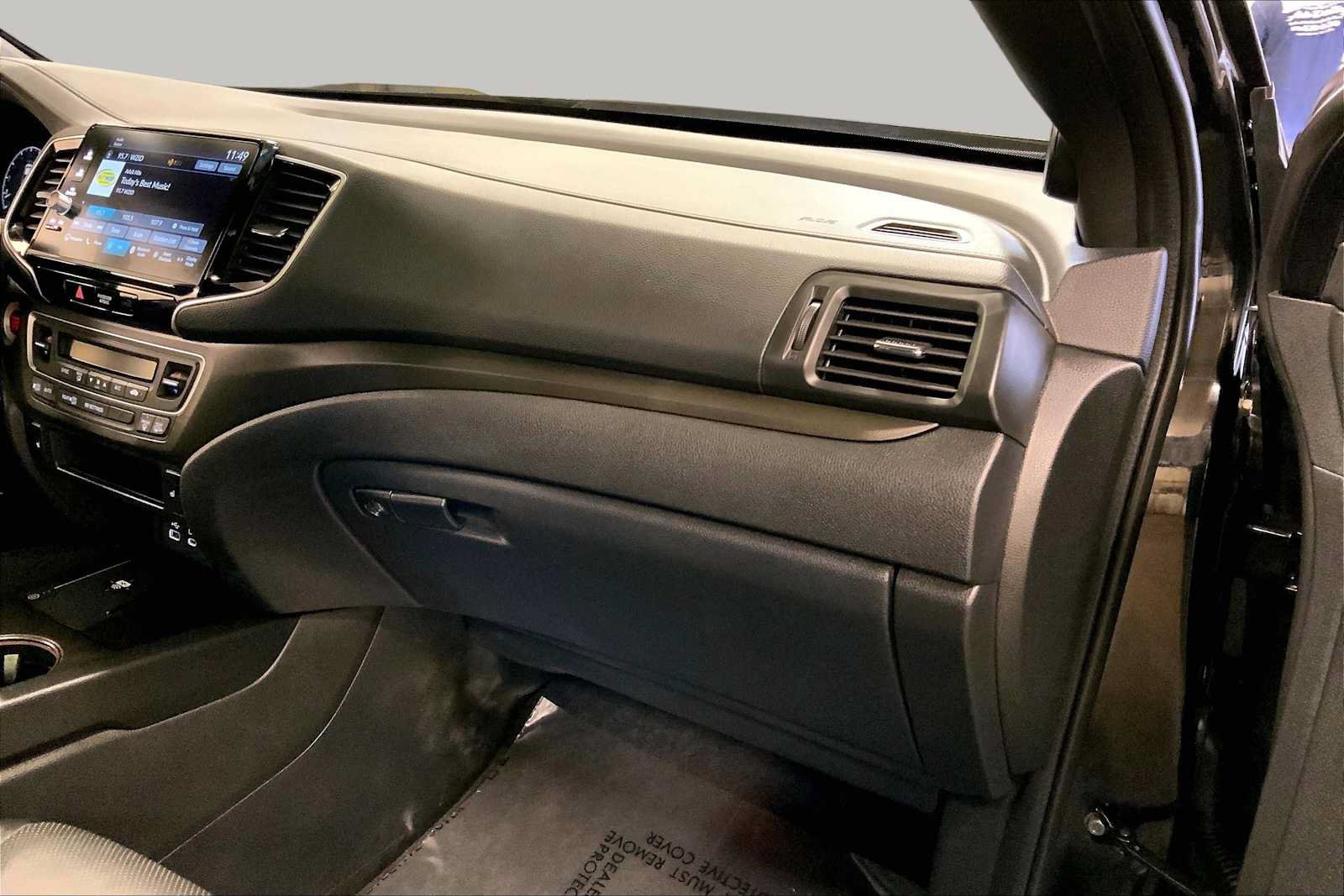 Used 2025 Honda Ridgeline TrailSport image 18