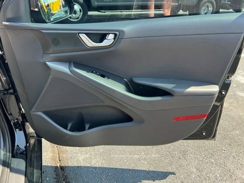 Used 2019 Hyundai Ioniq SEL FWD image 30