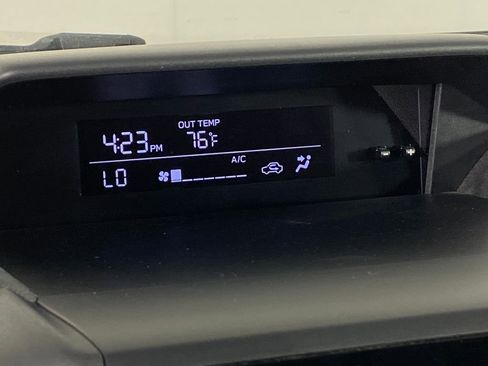 Used 2021 Subaru Crosstrek 2.0i image 23