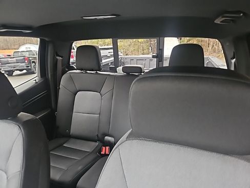 Used 2024 Chevrolet Colorado Trail Boss w/ Advanced Trailering Package image 17