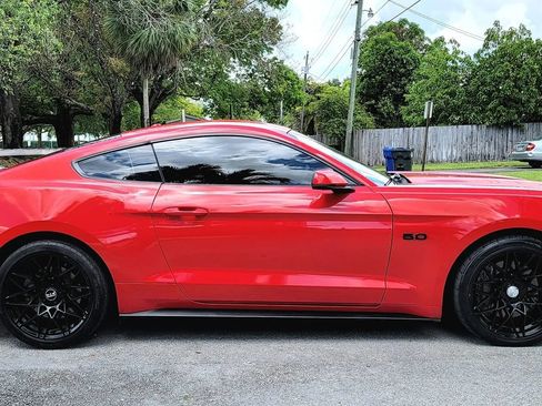 Used 2017 Ford Mustang GT Premium RWD image 10