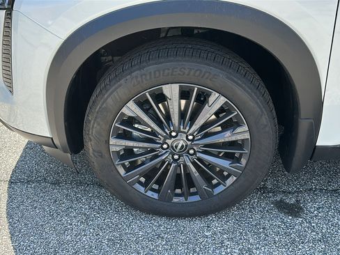New 2026 Nissan Pathfinder SL AWD/4WD image 8