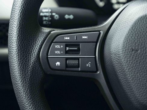 Used 2026 Honda HR-V LX image 21