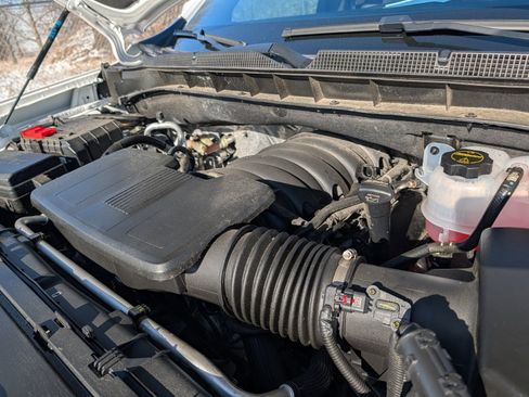 Used 2023 Chevrolet Tahoe Z71 w/ Luxury Package image 38