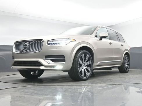 Used 2023 Volvo XC90 B6 Ultimate w/ Protection Package Premier AWD/4WD image 42