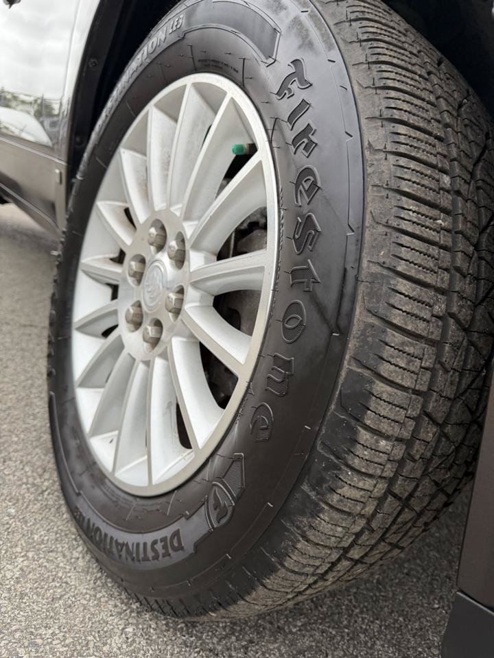 Used 2010 Buick Enclave CX FWD image 12