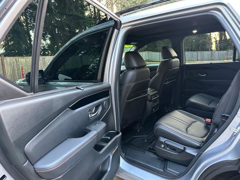 Certified 2024 Honda Pilot TrailSport image 16