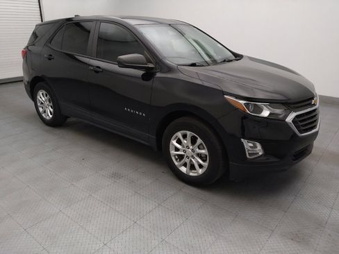Used 2020 Chevrolet Equinox LS w/ LS Convenience Package FWD image 11