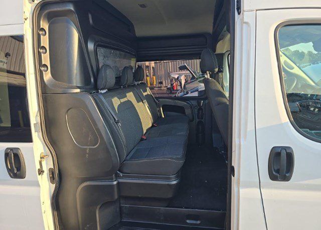 Used 2025 RAM ProMaster 2500 w/ Crew Van Package FWD image 8