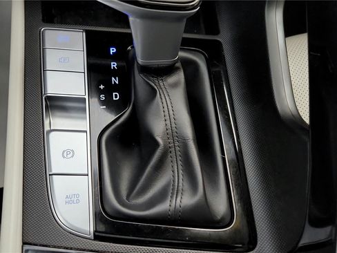 Used 2022 Hyundai Elantra Limited image 47