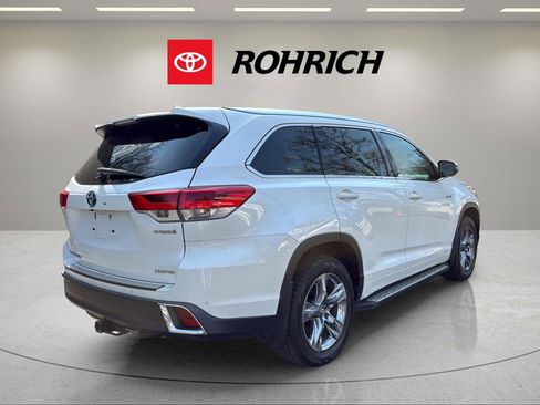 Used 2018 Toyota Highlander Limited Platinum image 6