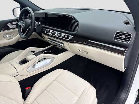Used 2025 Mercedes-Benz GLE 450 4MATIC image 16