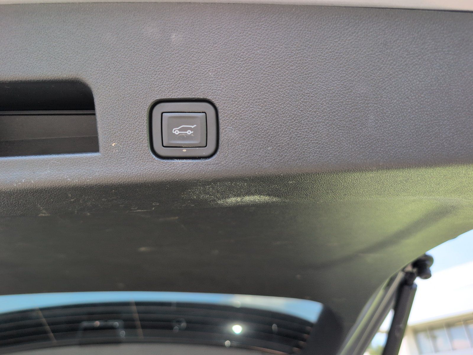 Used 2026 Chevrolet Traverse LT w/ Driver Confidence Package FWD image 6