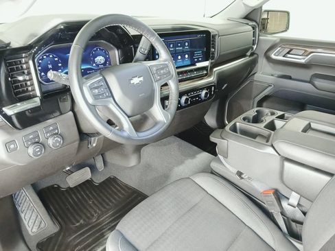 Used 2025 Chevrolet Silverado 1500 LT AWD/4WD image 15