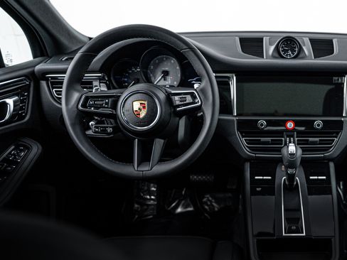 New 2025 Porsche Macan S image 13