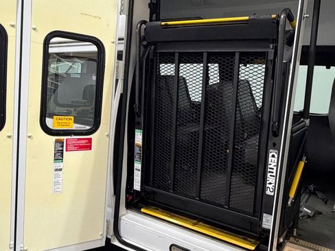 Used 2013 Ford E-350 and Econoline 350 Extended Super Duty RWD image 10