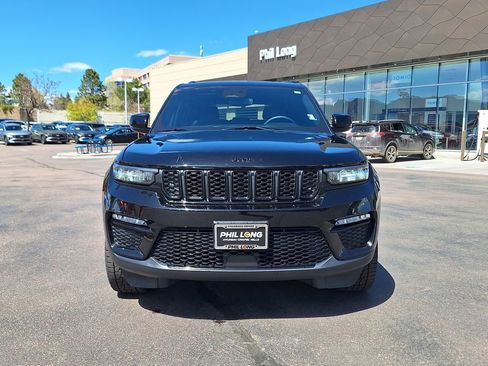 Used 2024 Jeep Grand Cherokee Limited w/ Black Appearance Package AWD/4WD image 8