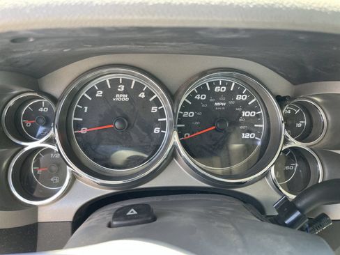 Used 2011 GMC Sierra 2500 SLE AWD/4WD image 9