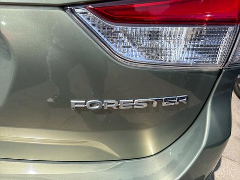 Used 2019 Subaru Forester Premium w/ All-Weather Package AWD/4WD image 8