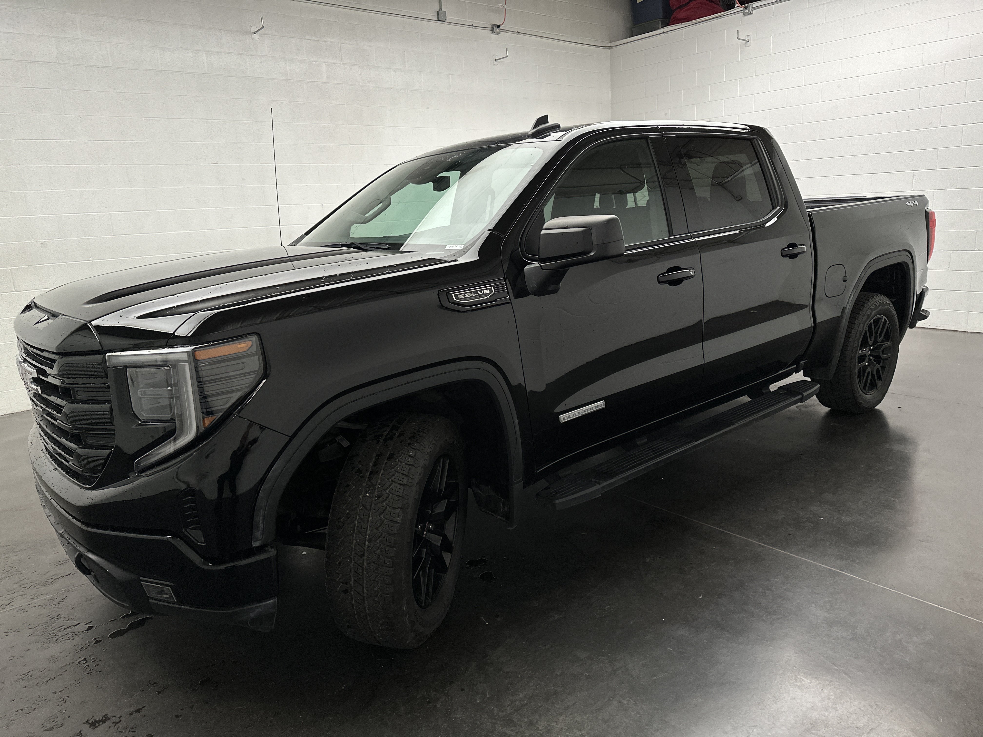 Used 2024 GMC Sierra 1500 Elevation w/ Max Trailering Package AWD/4WD image 4
