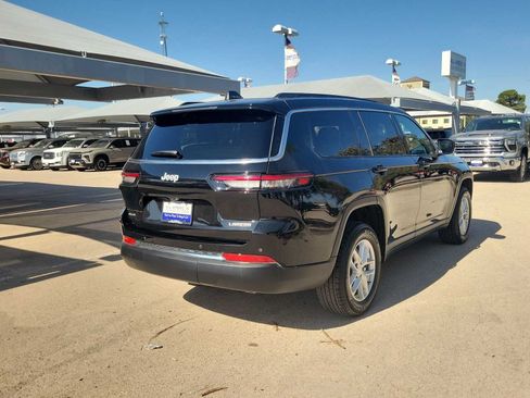 Used 2025 Jeep Grand Cherokee L Laredo AWD/4WD image 8